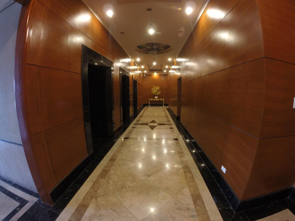 Burgundy Mckinley Place Service Apartment Manila Ngoại thất bức ảnh